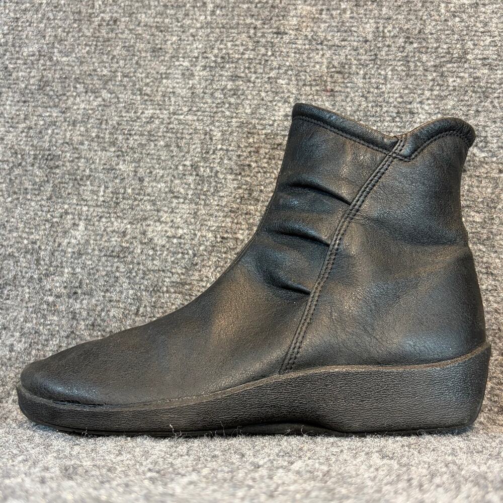 Arcopedico Black Ankle Booties Womens 10 Zip Comfort Lightweight Wedge Shoes